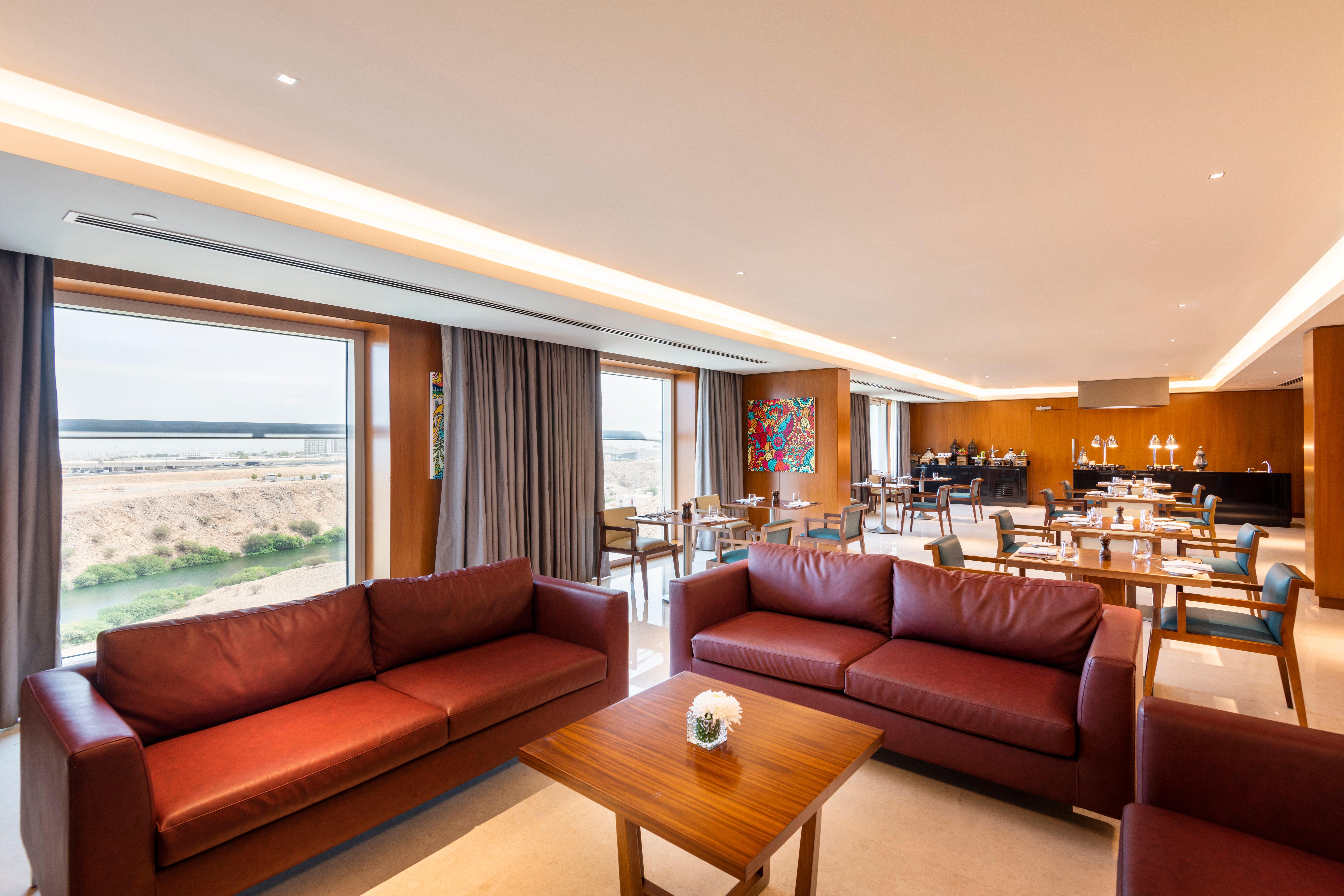 Crowne Plaza Muscat Ocec By Ihg Hotel Bagian luar foto