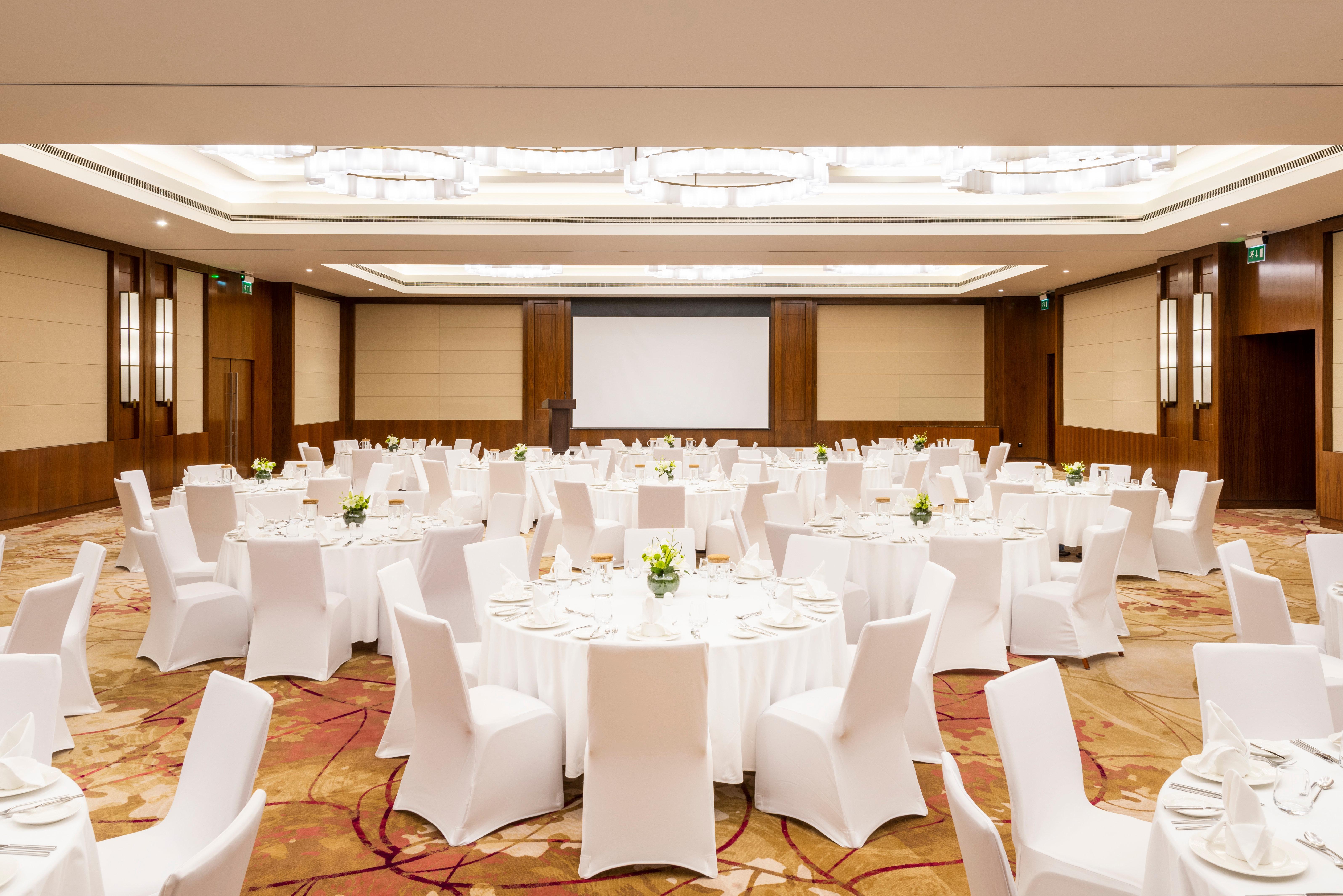 Crowne Plaza Muscat Ocec By Ihg Hotel Bagian luar foto