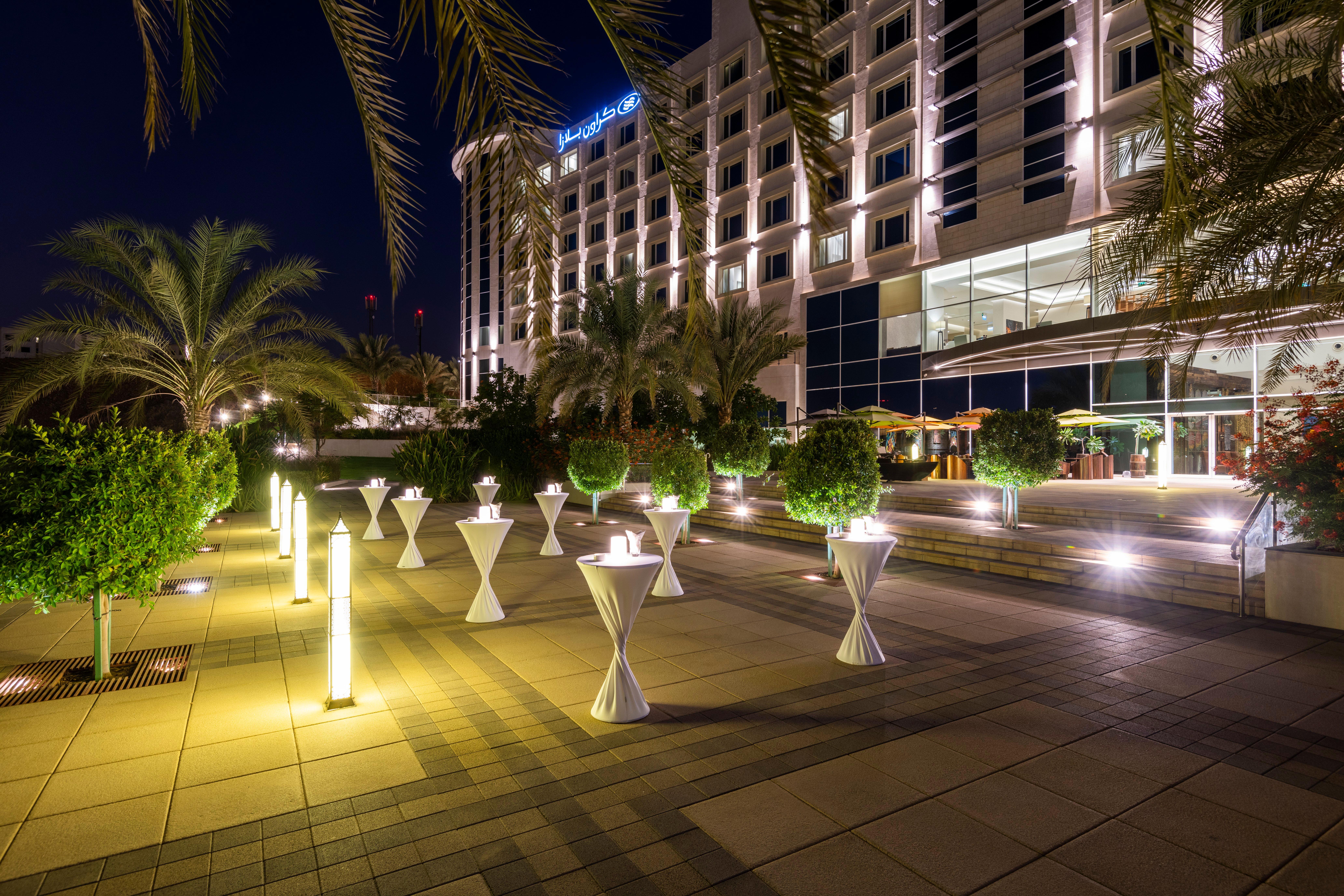 Crowne Plaza Muscat Ocec, An Ihg Hotel Bagian luar foto