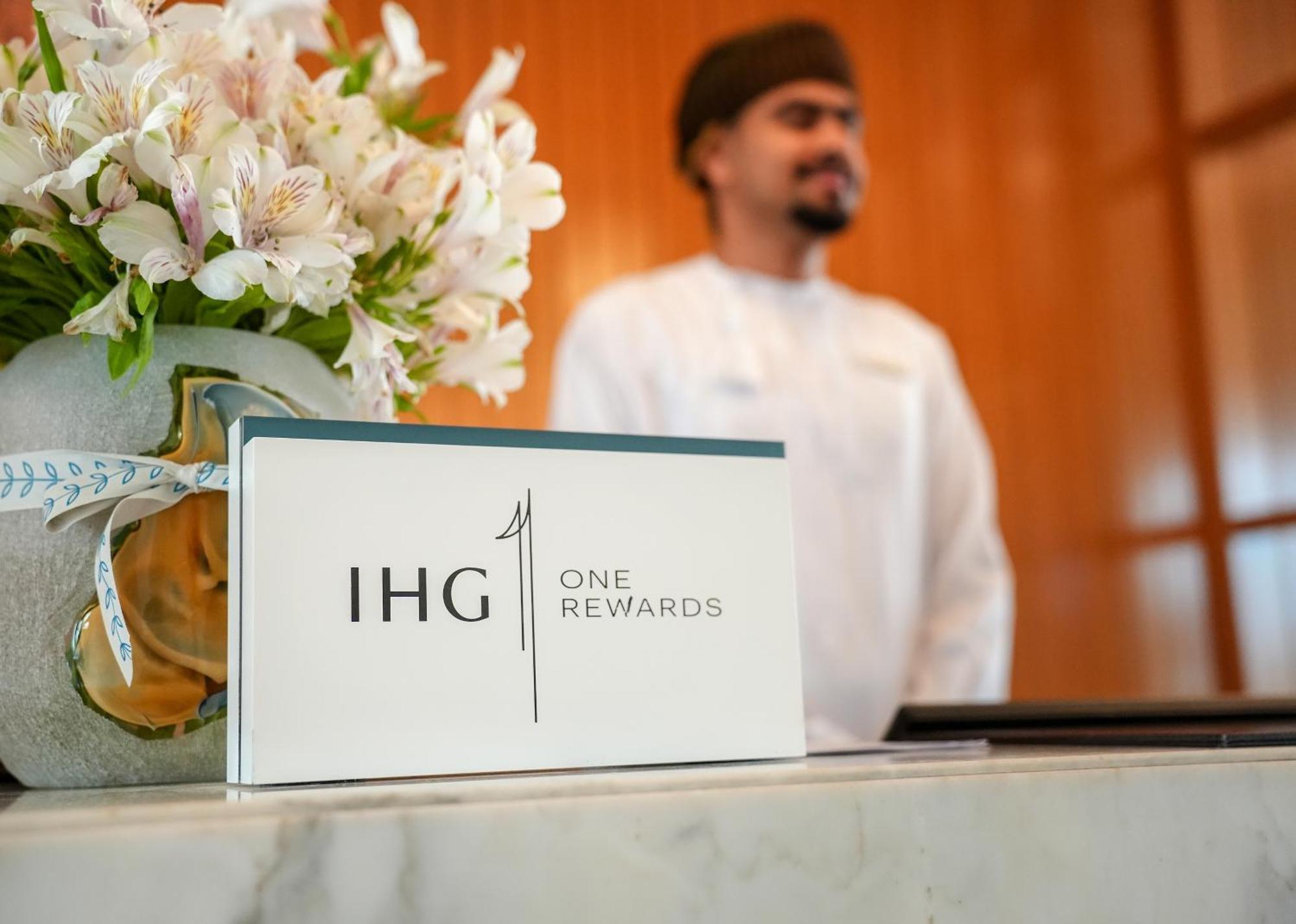 Crowne Plaza Muscat Ocec By Ihg Hotel Bagian luar foto