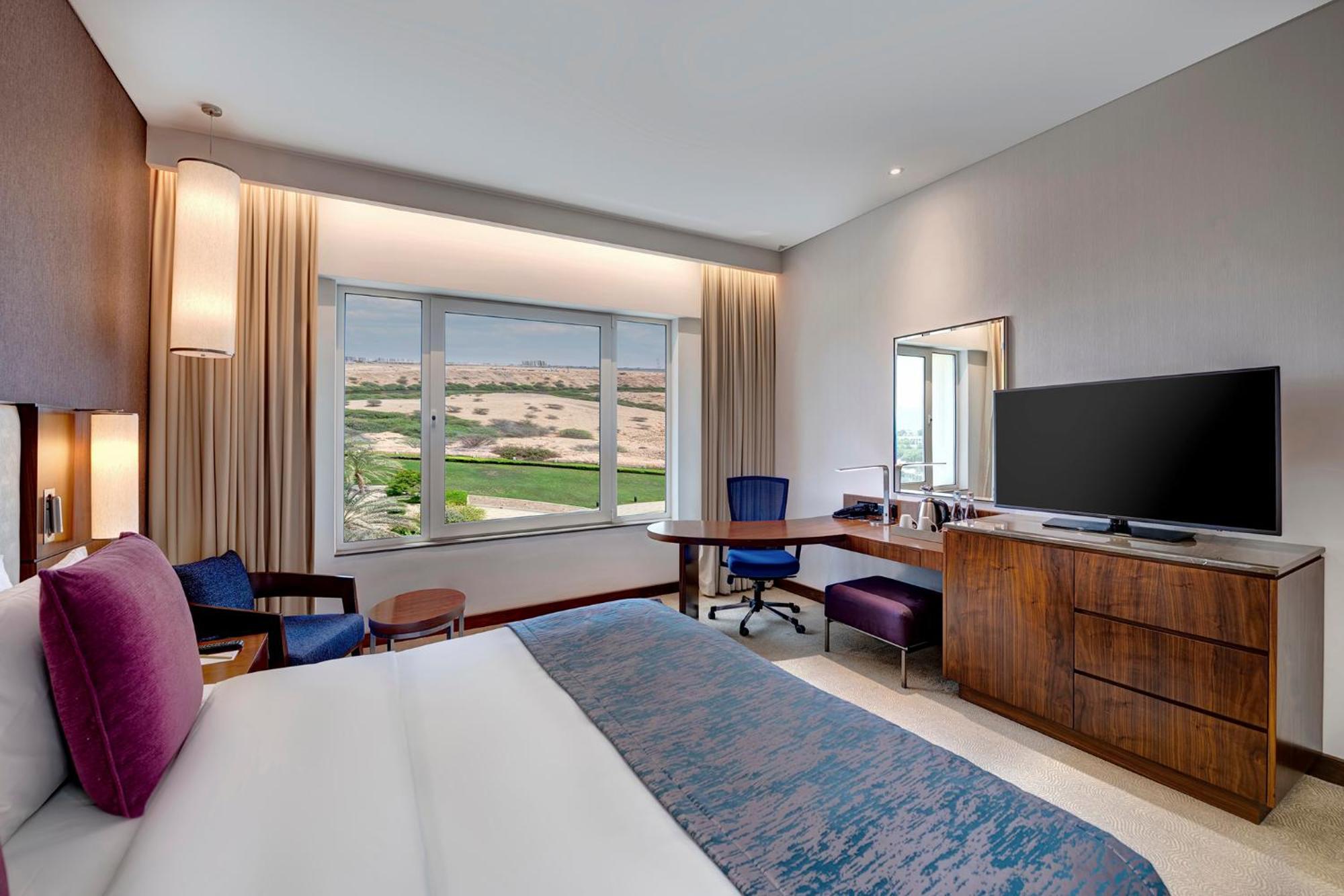 Crowne Plaza Muscat Ocec By Ihg Hotel Bagian luar foto